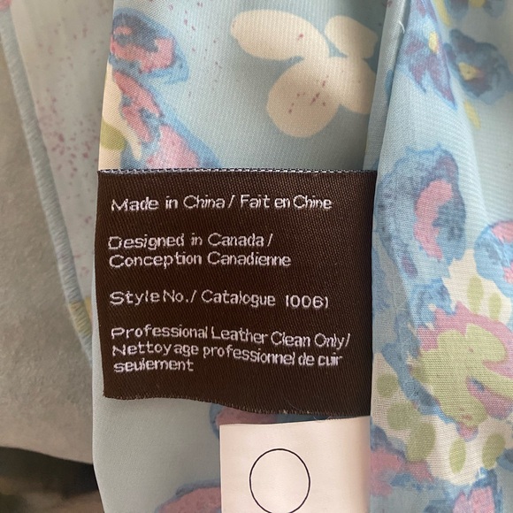 Danier Suede Blazer Light Blue with Floral Lining 
Belted Size M - Picture 8 of 8